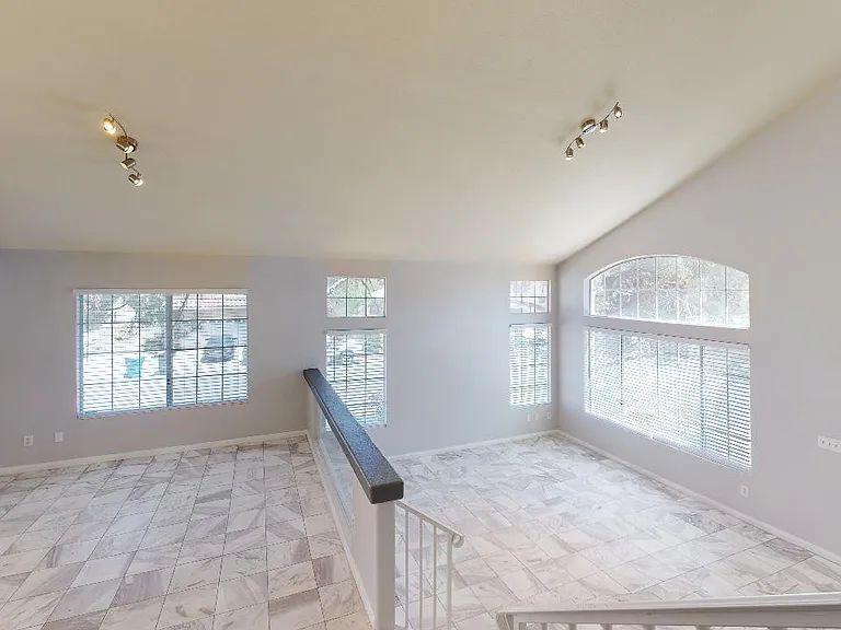 2570 Quail Wood Ct — Photo 20