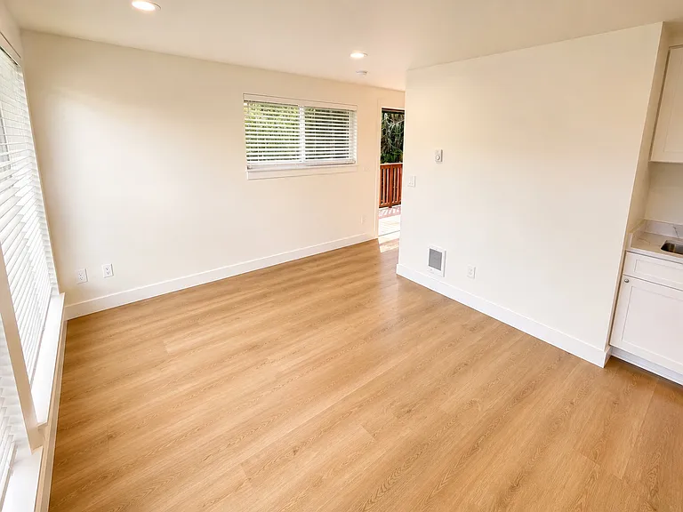 8711 S 114th St #5A — Photo 11