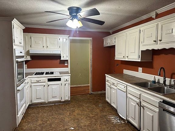 2nd image of 1911 Sourwood Dr