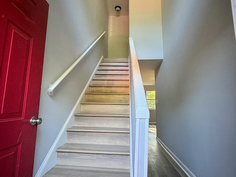 1005 Hill St SE #B — Photo 22