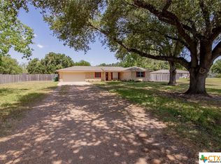 701 Bingham Rd, Victoria, TX 77904
