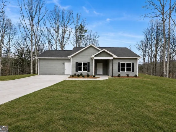 51 Hawks Ridge Ct, Cleveland, GA 30528