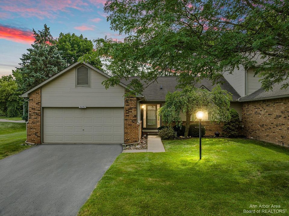 32767 Chapman Cir, Westland, MI 48185 Zillow