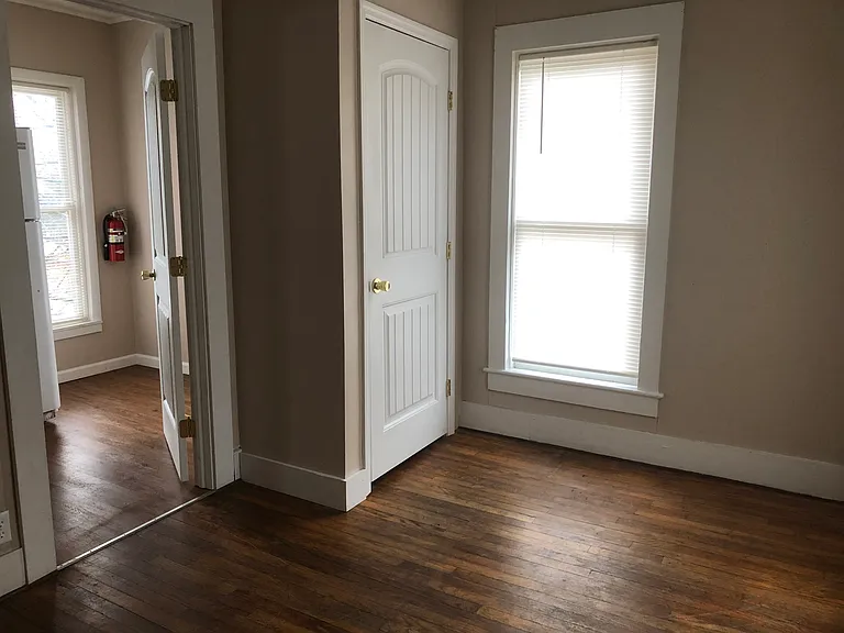 8 Frank St #B — Photo 9