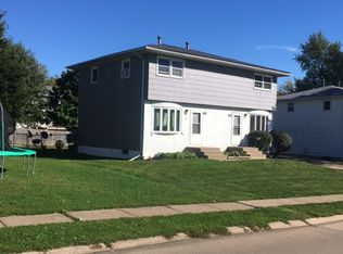 6403 Western Ave, Davenport, IA 52806