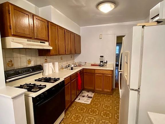 3rd image of 31-50 31st St #3