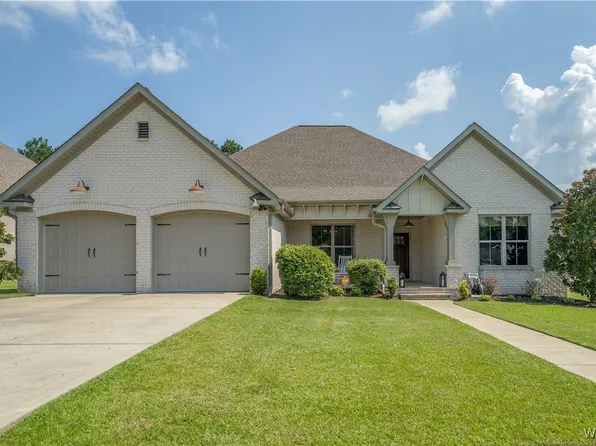 14001 Knoll Pointe Dr, Northport, AL 35475