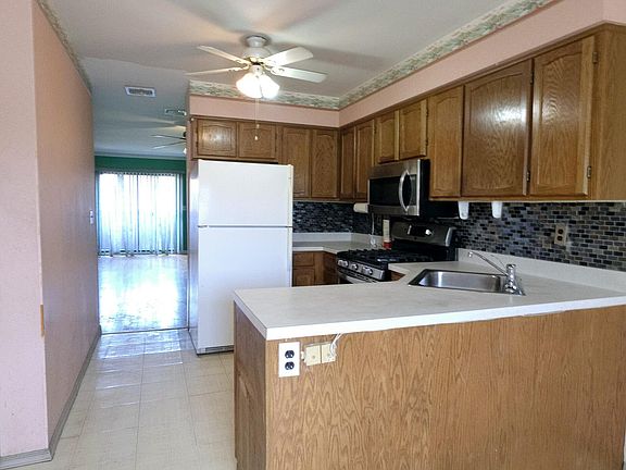 5th image of 65 Stanwich St