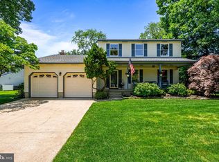 10 Devonshire Dr, Voorhees, NJ 08043