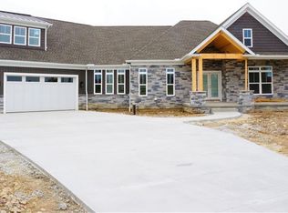 7468 Vista Blf, Wadsworth, OH 44281