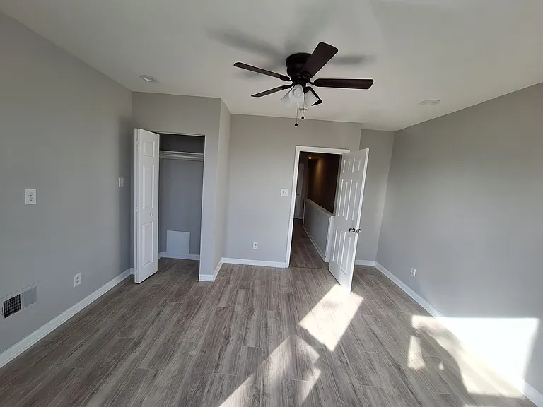 5635 Lansdowne Ave — Photo 12