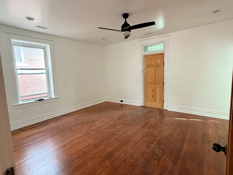 5856 Pershing Ave — Photo 5