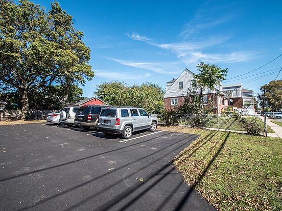 2nd image of 322 S Governor Printz Blvd