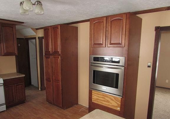 5th image of 697 Wyndclift Cir