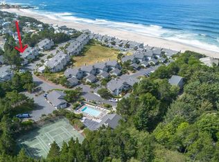 4175 N Highway 101 APT M2, Depoe Bay, OR 97341