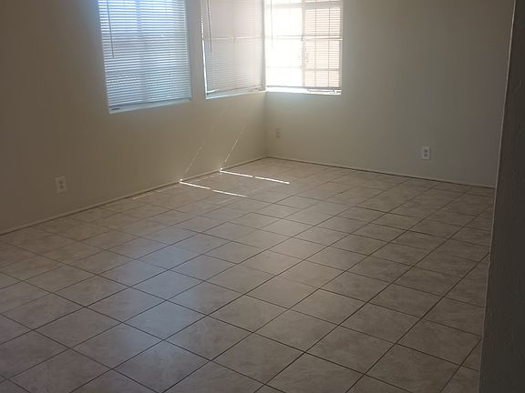 2nd image of 124 E Buena Vista St
