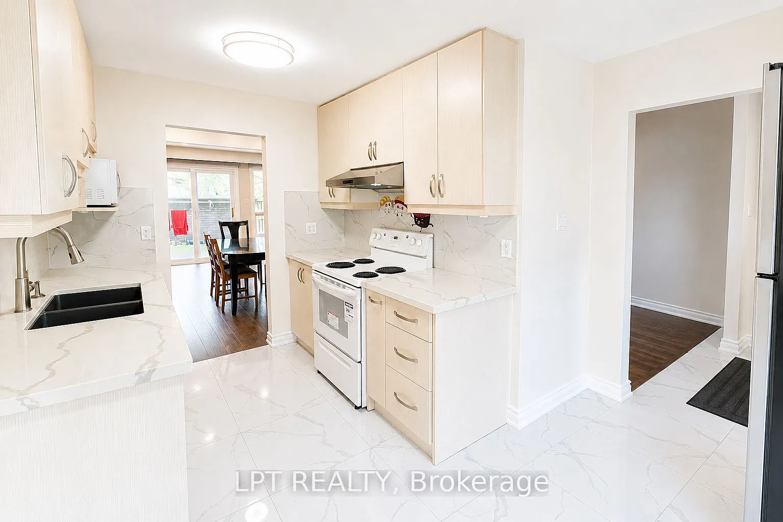 3 bed, $3,200 — Photo 2