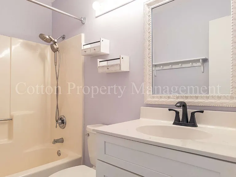 2030 Albert Cir — Photo 29