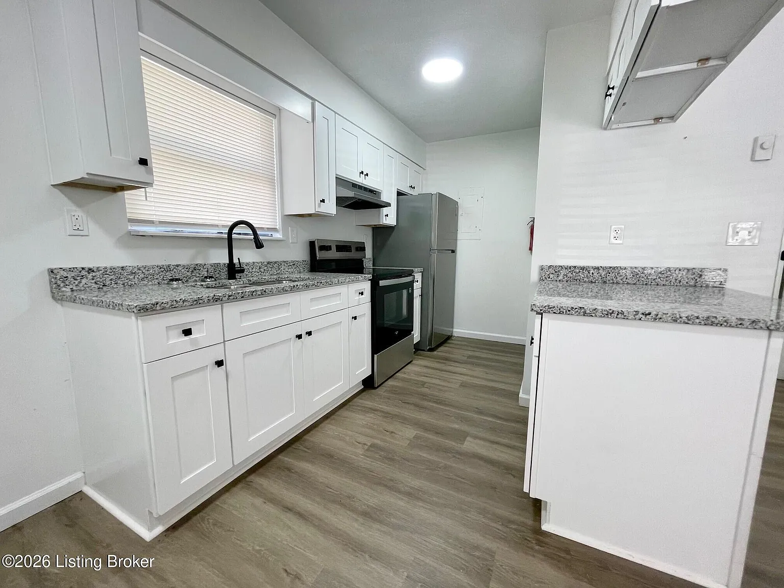 2 bed, 1.0 bath, 750 sqft, $850 — Photo 4
