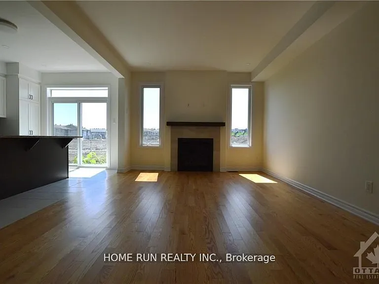 286 Turnbuckle Cres — Photo 5