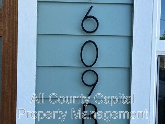 2nd image of 1609 Greenwood Ave #B