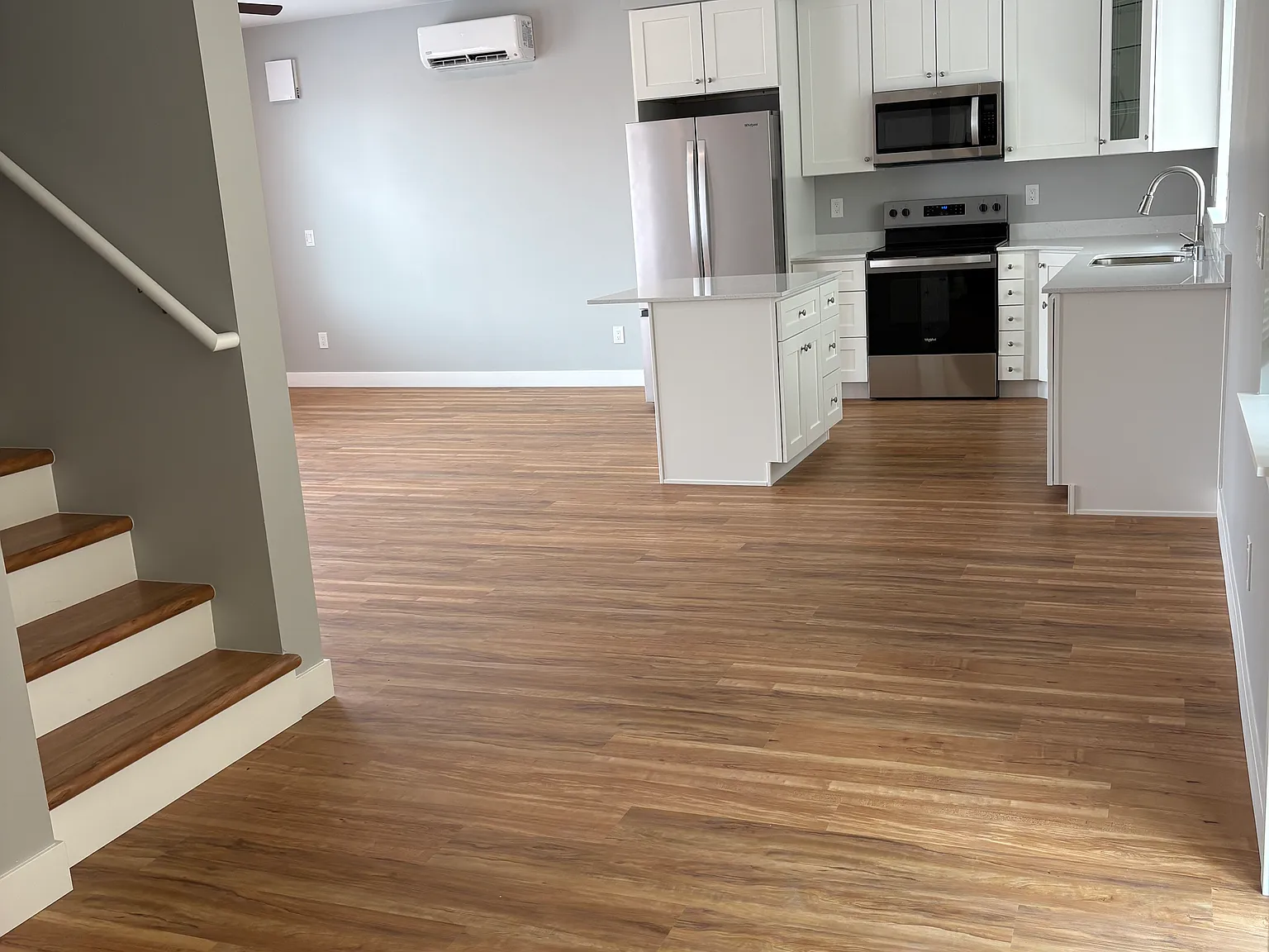 3528 Sussex Dr — Photo 3