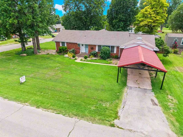 205 N 6th St, Cyril, OK 73029
