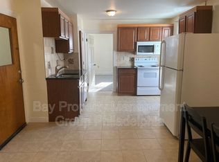 318 1/2 W Main St APT 5, Lansdale, PA 19446
