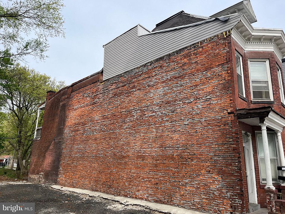 Building Photo 4
