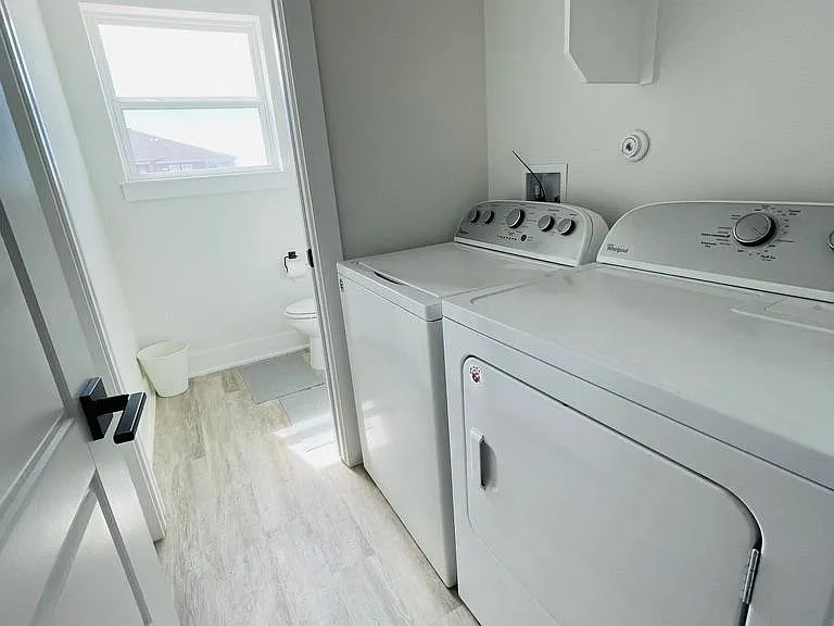 21201 Portsmouth Cv #1 — Photo 10