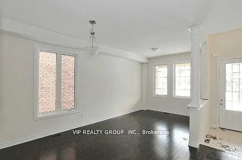 107 Holst Ave — Photo 8