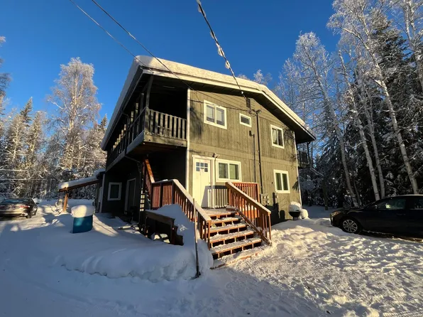 1994 Badger Rd, North Pole, AK 99705