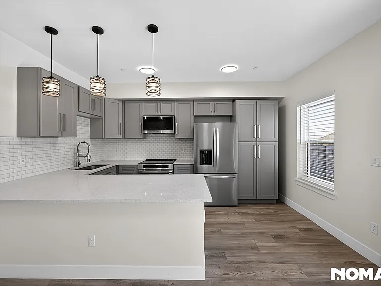 3582 W 66th Ave — Photo 2