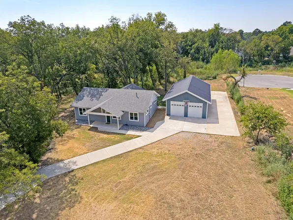 2530 Flora Ln, Denison, TX 75020