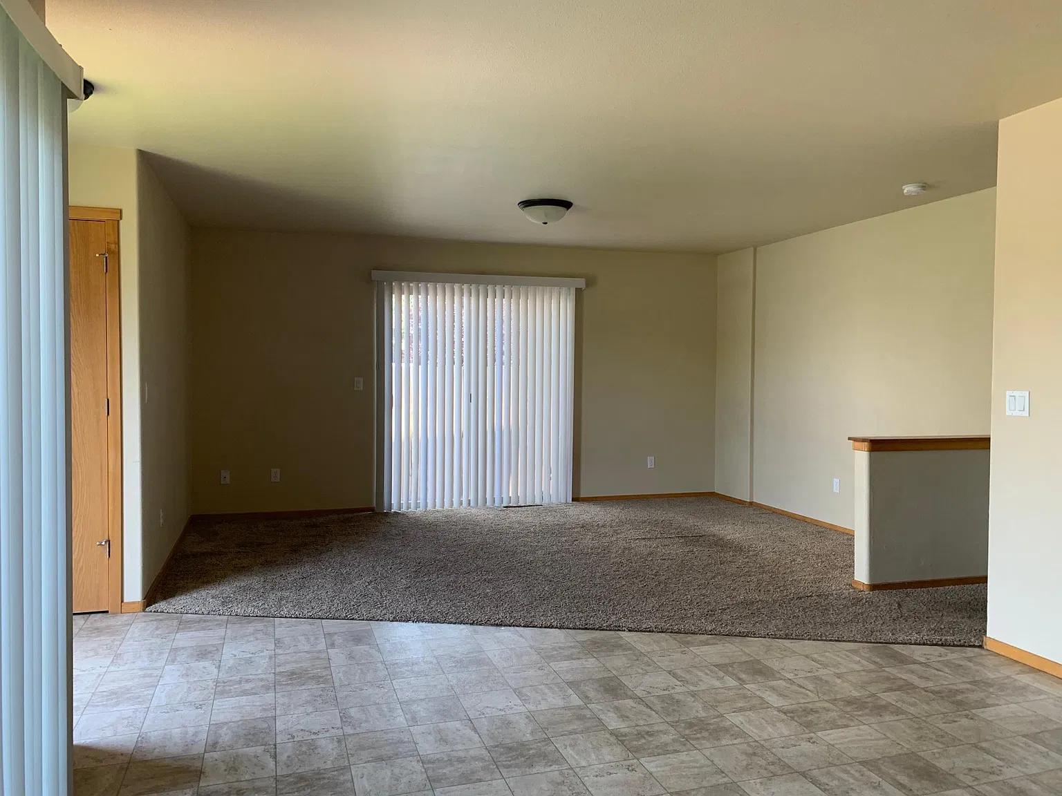 3 bed, 2.5 bath, 1412 sqft, $2,300 — Photo 4