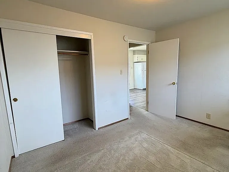 25 Lewis Ave — Photo 10