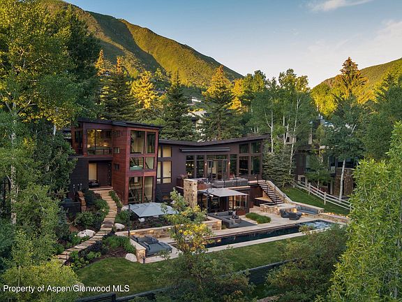 2nd image of 62 Bennett Ct