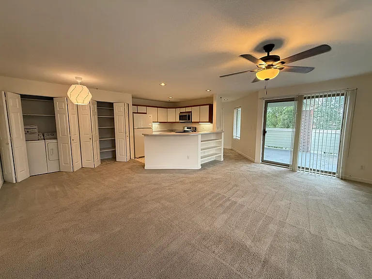 33 S Boulder Cir #301 — Photo 5