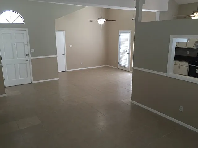 1605 Cezanne Cir — Photo 3
