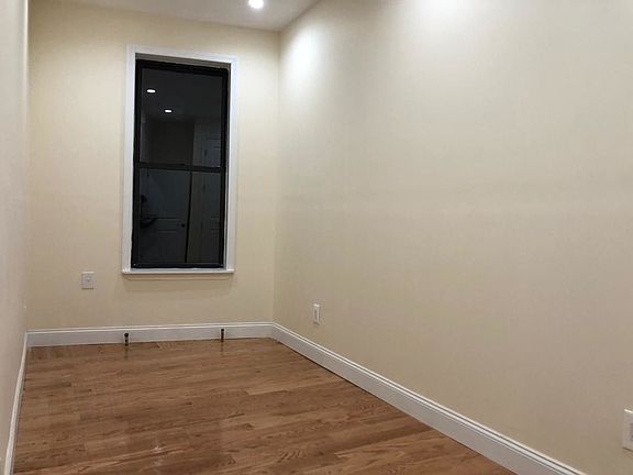 5th image of 1387 Bedford Ave #2C