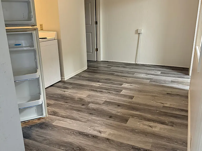 23 N Main St — Photo 5