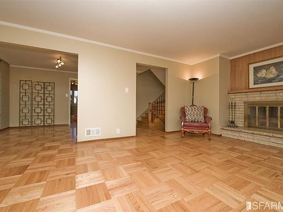 5th image of 1384 Portola Dr