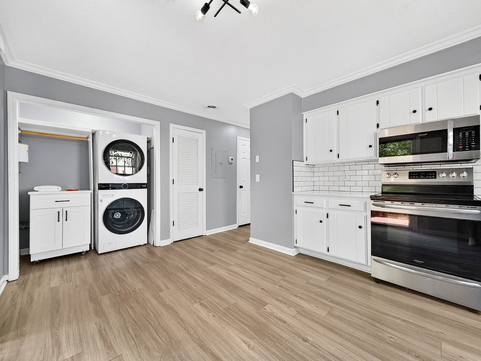 2 bed, 1174 sqft, $1,595 — Photo 3