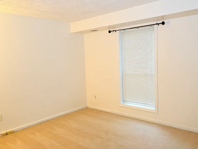 10169 Oakton Terrace Rd — Photo 10