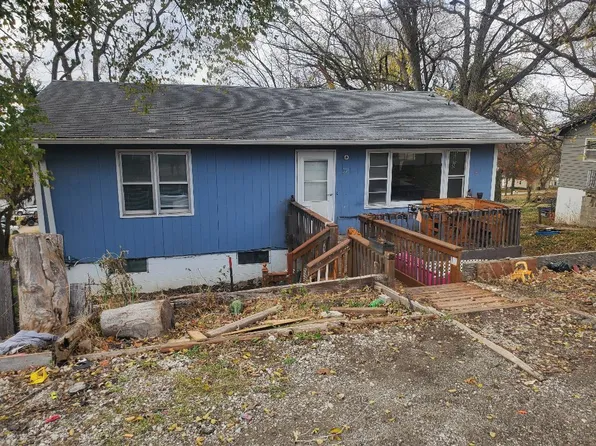 314 Hill St, Oakland, IA 51560