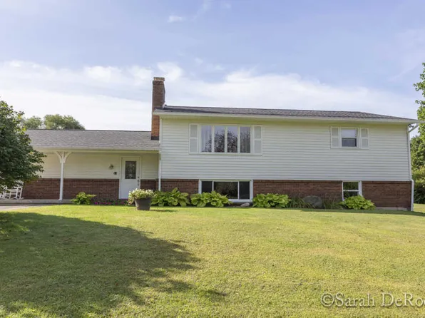 4610 82nd St SW, Byron Center, MI 49315