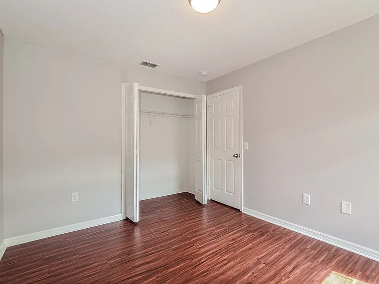 10233 Patrick Dr — Photo 14