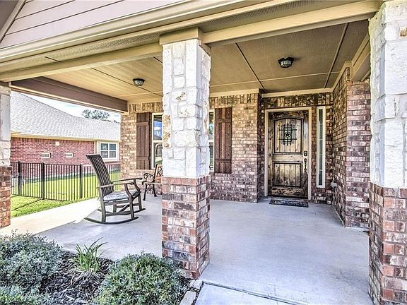 3rd image of 3173 Shoreline Dr
