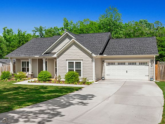 2nd image of 237 N Point Cir
