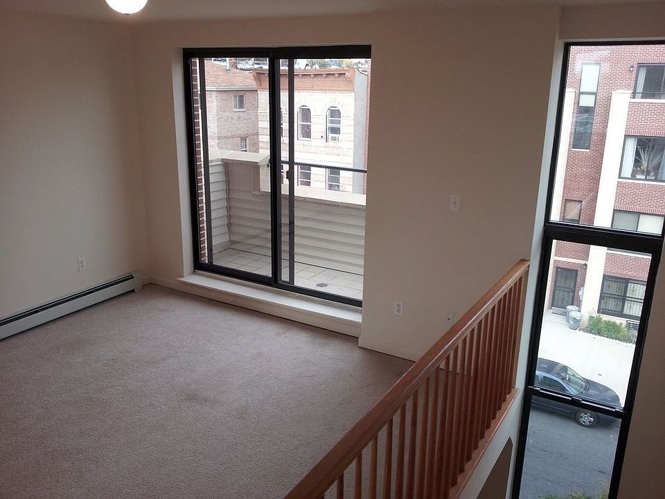 2nd image of 2325 Dean St #2
